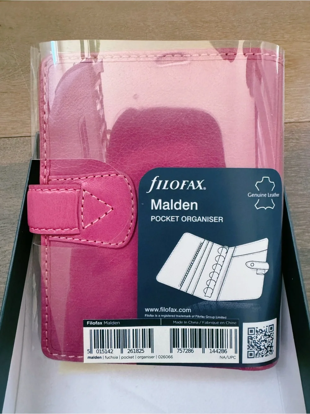 filoFAX Malden Pocket Organiser in Bright Fuchsia